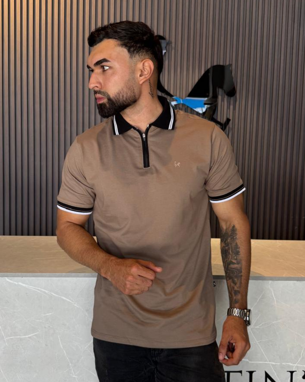 Camiseta Polo Premium para Hombre. - REF PL003 Café